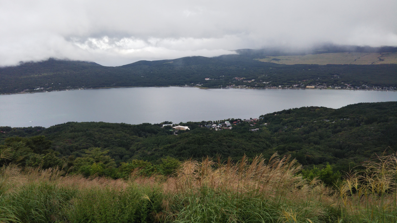 大平山山頂からの山中湖