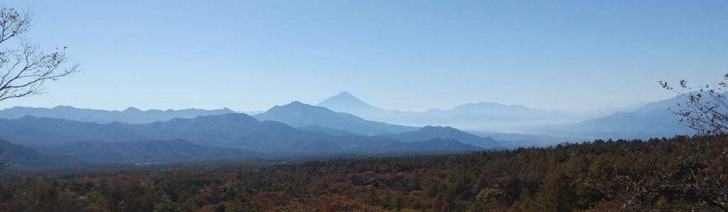 美し森展望台からの富士