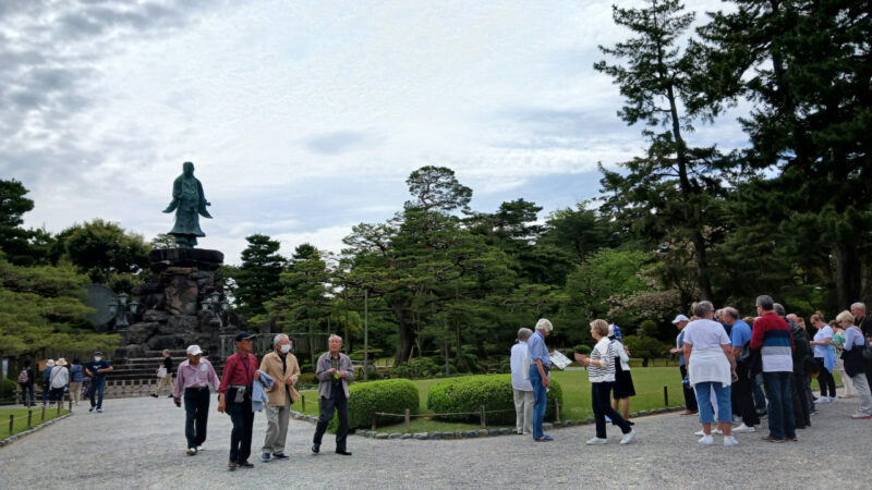 兼六園の外国人ツアー