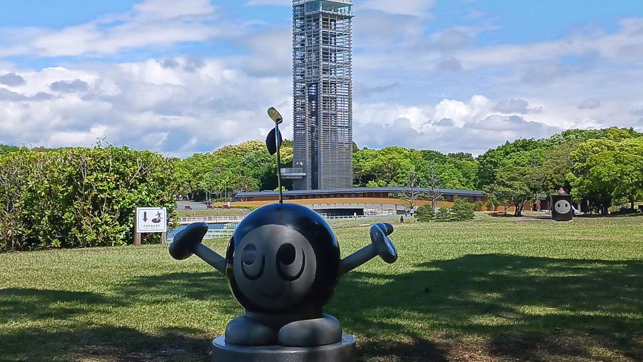 野外ステージ前芝生から